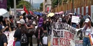 Marchan en Cuernavaca por Claudia Tacoronte y contra feminicidios de estudiantes