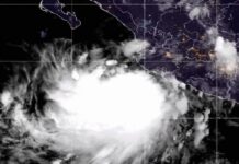 Rachel evoluciona a huracán categoría 1 frente a costas del Pacífico mexicano