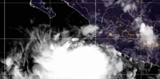 Rachel evoluciona a huracán categoría 1 frente a costas del Pacífico mexicano