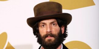 Ray LaMontagne se desploma en Nashville y recibe atención médica por calor