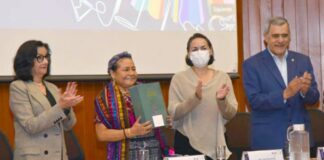 “Sean médicos que den luz”: Rigoberta Menchú“