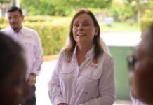 #Video: Continúa Rocío Nahle supervisando hospitales en el sur de Veracruz