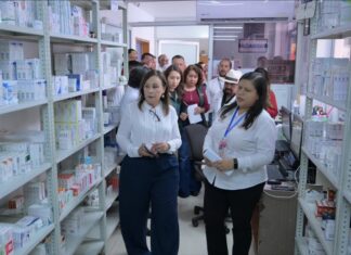 Gobernadora de Veracruz continúa supervisando hospitales del estado