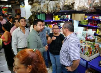 Daniela Griego encabezó recorrido de valoración de infraestructura en mercados de la ciudad