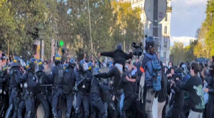 Autoridades deben rebajar la tensión durante protestas estudiantiles en Francia: AI