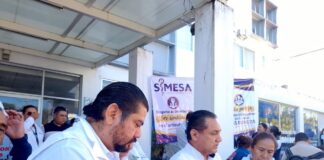 Toman oficinas de IMSS-Bienestar en Xalapa