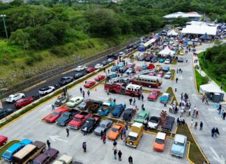 ¡UN ÉXITO LA EXPO DE AUTOS ANTIGUOS DE XALAPA!