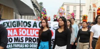 Vecinos de “La Pintura” bloquean centro historico para exigir energía eléctrica