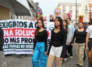 Vecinos de “La Pintura” bloquean centro historico para exigir energía eléctrica