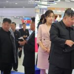 Kim Jong-un reaparece en fotos oficiales tras rumores de su muerte; no hay pruebas de hemorragia cerebral