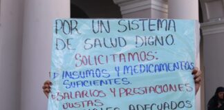Trabajadores del IMSS votan aumento salarial del 2.9% en medio de protestas y reclamos laborales