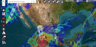 Simón se convierte en huracán categoría 4 y amenaza al occidente de México