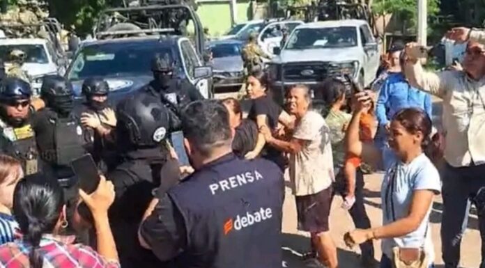 Agresión de policías federales contra reportero de El Debate en Culiacán reaviva alertas