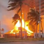 Incendio consume restaurante de mariscos Villa Rica Expréss en Boca del Río