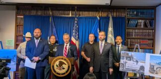 EEUU acusó a 13 personas, incluidos dos mexicanos, de trasladar vehículos robados a cárteles en México