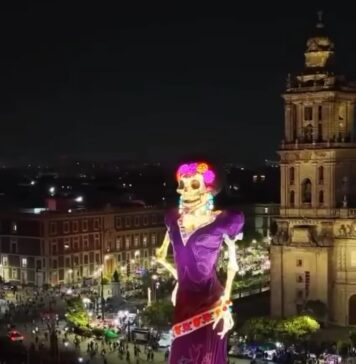 Récord Guinness para la espectacular Catrina de la ofrenda en el zócalo.