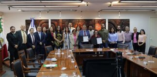 UV y Universidad Rosario Castellanos formalizan convenios de colaboración