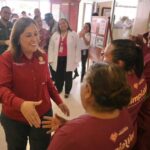 Rocío Nahle reconoce vocación del personal de salud del Hospital de José Azueta