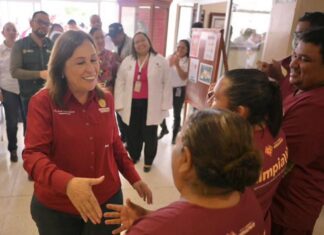 Rocío Nahle reconoce vocación del personal de salud del Hospital de José Azueta