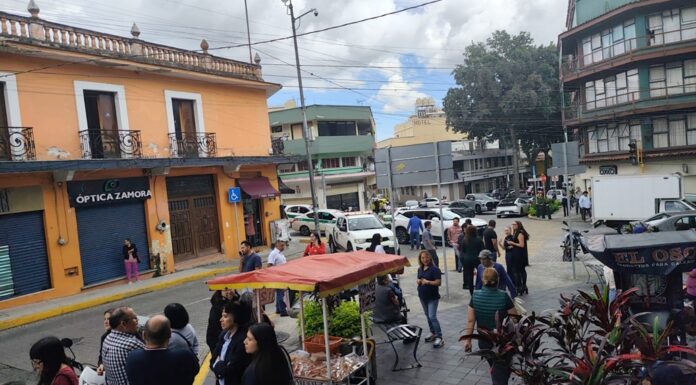 Derrame de odorizante de gas provoca fuerte olor y moviliza a cuerpos de emergencia en Xalapa