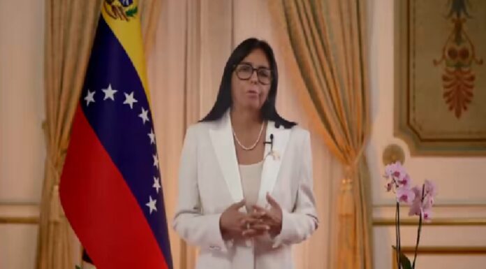 Delcy Rodríguez se adelanta a María Corina Machado y promete elecciones en Venezuela, pero sin fecha